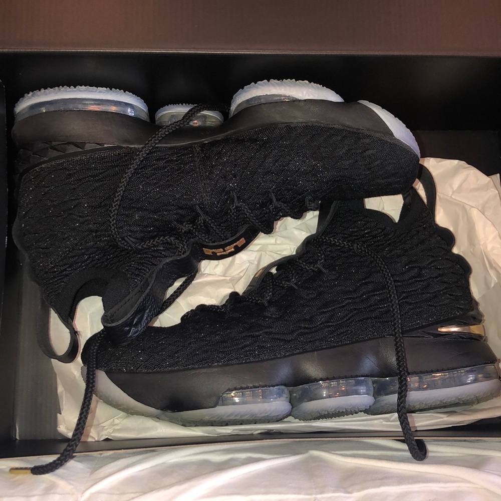 Basketball Shoes- Lebron XV size 7